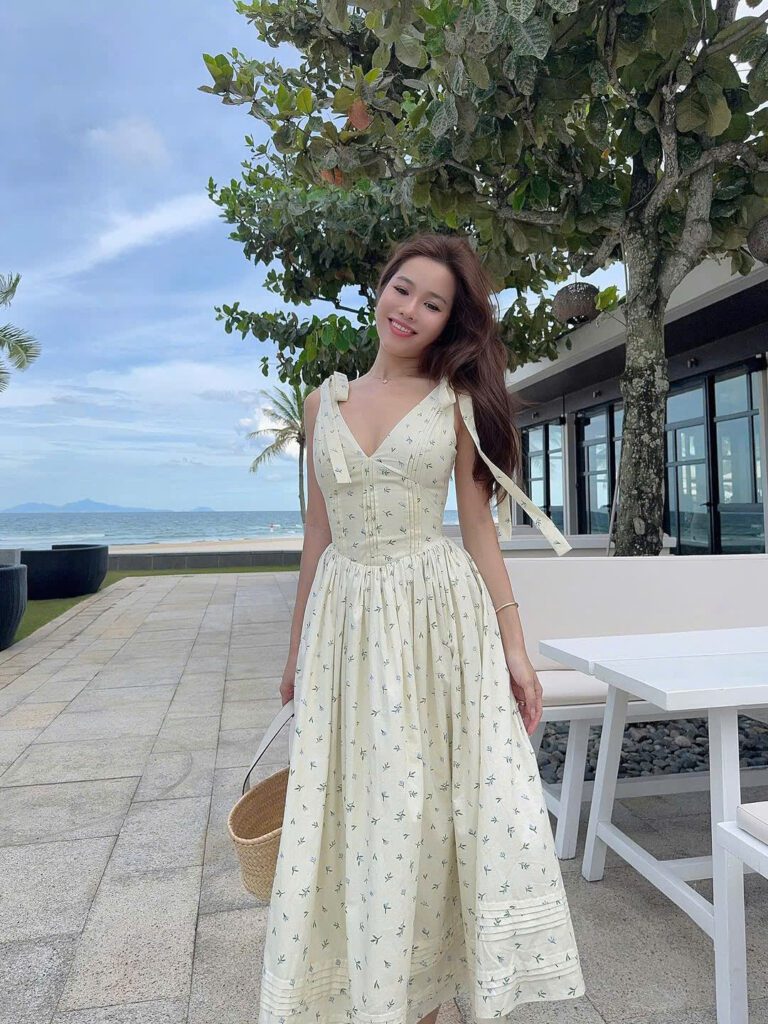 Evanie Dress - White Floral
