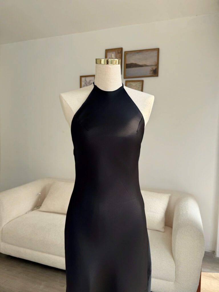 Golden Dress - Midnight Black